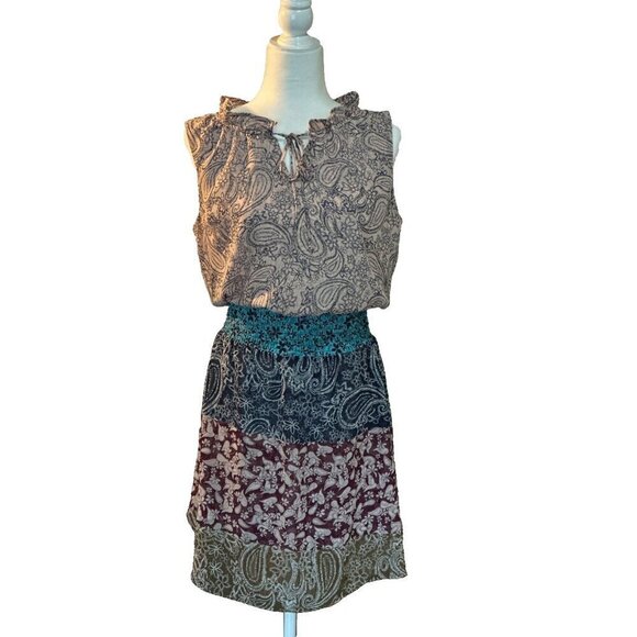 CAbi Dresses & Skirts - Womens Cabi Sleeveless Dani Paisley Tiered smocked waist Dress Sleeveless Size S